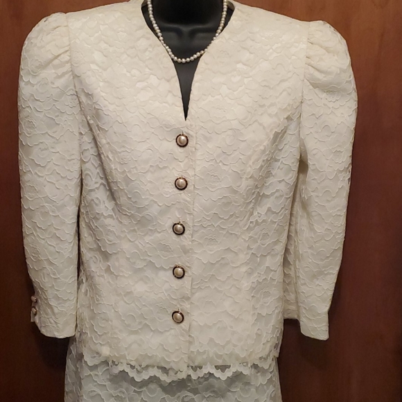 Vintage 2 piece Ivory Lace Suit Sz 12 EUC - Picture 3 of 11